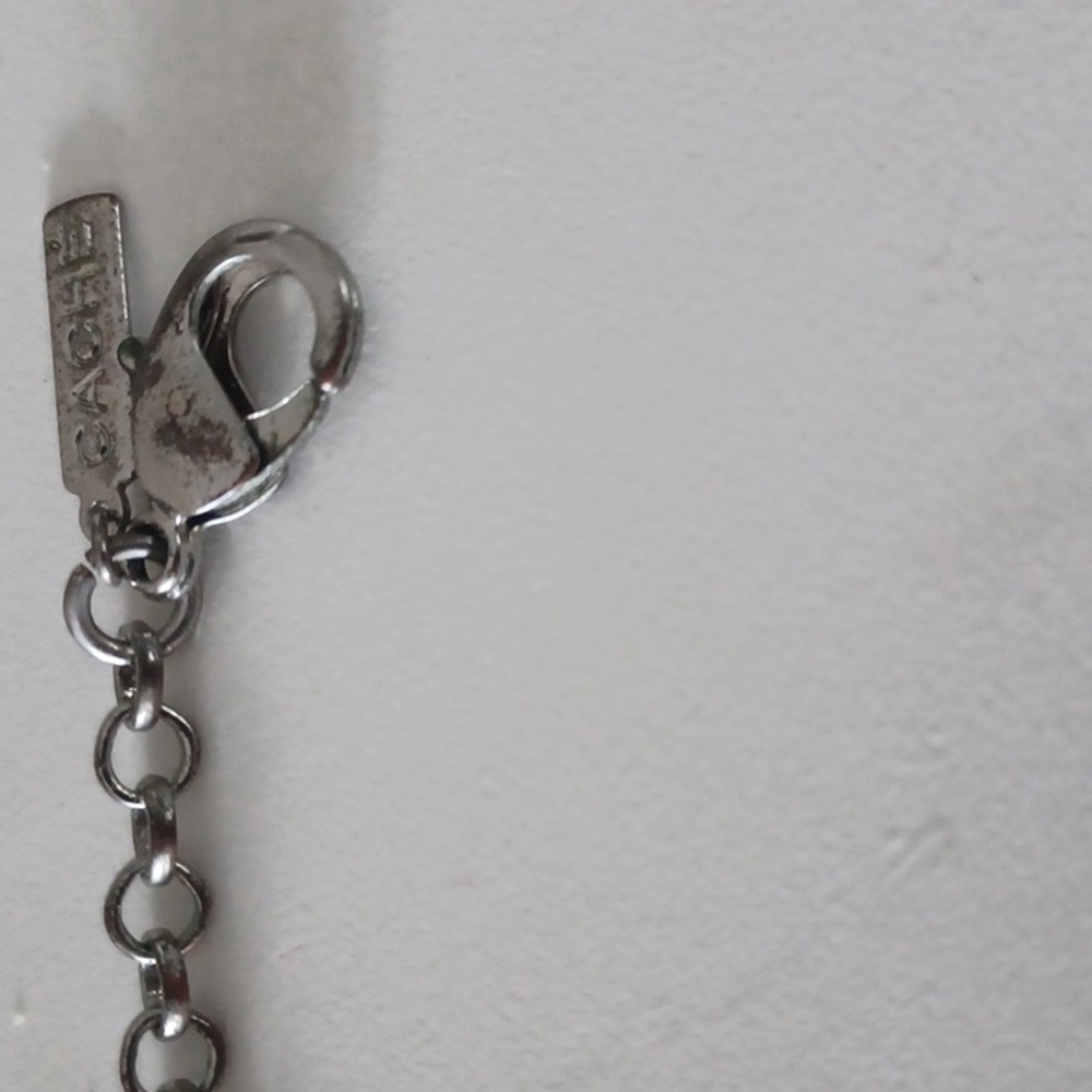 Cache Necklace - Picture 5 of 5